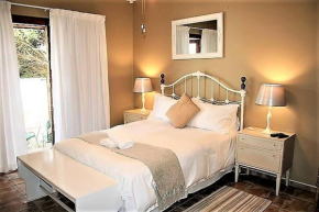 Room in BB - Double En-suite Bedroom Oryx - Amarachi Bed Breakfast